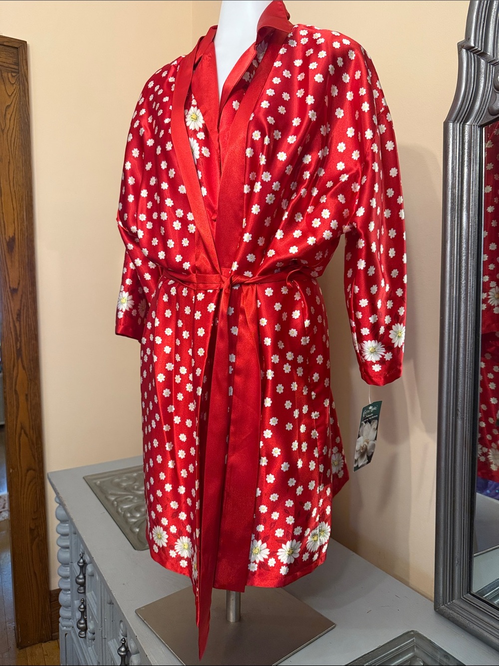 Vintage 80s NWT 2 Piece Cinema Etoile Satin Red Floral Daisy Robe Dress